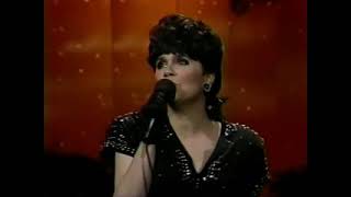 Am I Blue - Linda Ronstadt (live version)