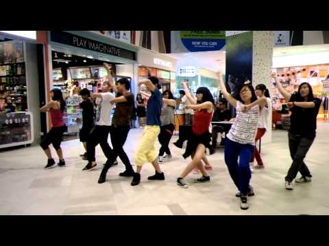 121020 KPOP Dance Off (Halloween Edition): SNSD - The Boys