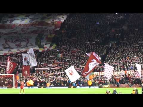 Torcida do Liverpool canta You'll Never Walk Alone no Anfield - Premier 2014