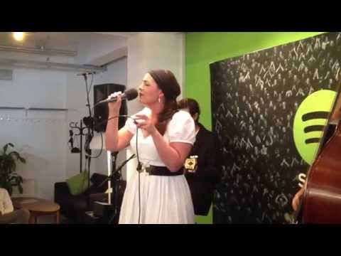 Caro Emerald - Close To Me (Live @ Spotify Sessions Amsterdam 17-07-2013)