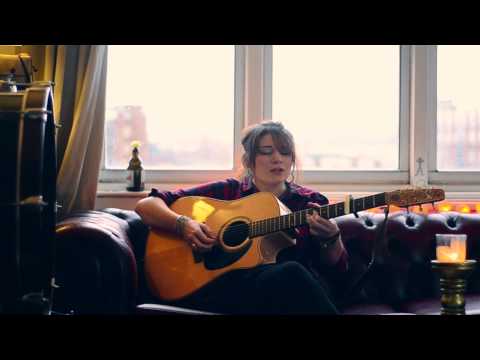 Polly Haynes: Good For You Live Acoustic Session