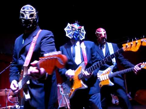 LOS STRAITJACKETS - 