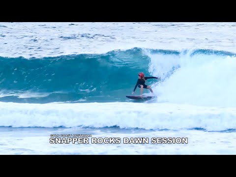 Snapper Rocks Dawn Session. Surfing Fun Waves!