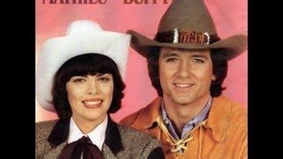 Mireille Mathieu et Patrick Duffy Together we&#39;re strong (1983)
