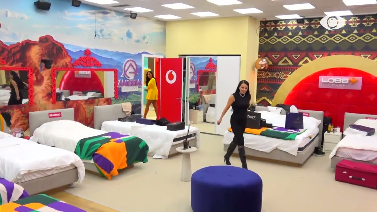 “Unë po lutesha, ti po zgërdhiheshe”/ Sara debaton me Rozën: Të kam ndejtur afër, kështu që…