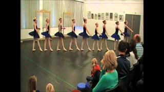 preview picture of video '2012-11-04 Ølgod Musikskolen Ringkøbing-Skjern Balletensemble'