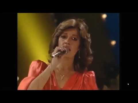 Maria Ines Naveillan - Esperando , Tu invento soy yo ,Dejame Soñar.