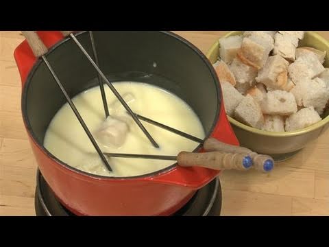 How To Make The Perfect Swiss Cheese Fondue