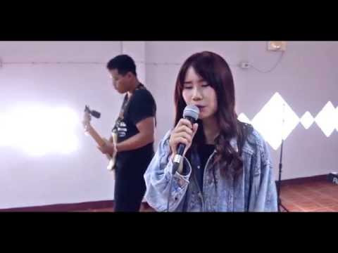 ครีมสมาชิก uvilichit เกินกว่าที่จะตื่นเต้นกับผู้หญิงมาก