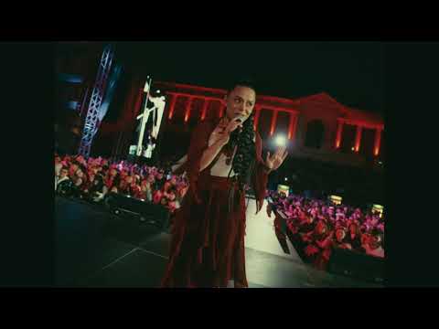 Eugenia Nicolae  • Live Arenele Romane - Fir-ai sa fii, mai baiete & Striga mandrile