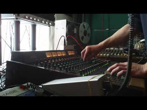 The Breadwinners - Dub it on