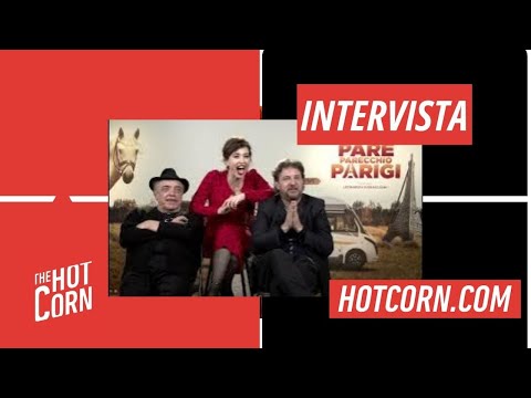 PARE PARECCHIO PARIGI | Nino Frassica, Chiara Francini e Leonardo Pieraccioni | HOT CORN