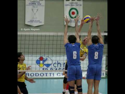 Bari - Club Atletico Bari Volley spazza via Calimera 3-0.mpg