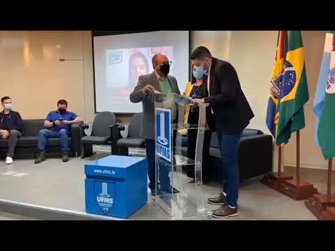 Tomando posse no concurso público da UFMS