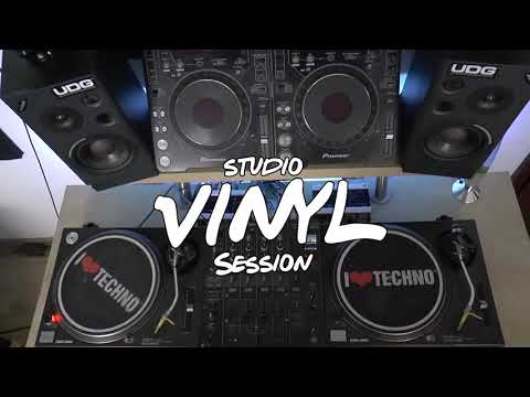 Old School Techno Mix 100 % Vinyl Only Session vol.10 // 2000 - 2010 // mixed by Lukash Andego