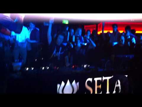 Bingo Players - Flashlight vs Big Foot (Mashup @Setai)