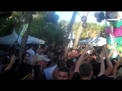 Better Off Alone (Laidback Luke Bootleg) at MixMash Pool Party