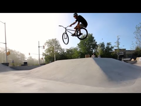 MTB Park: Jeremy Menduni - Straight Jibbin' // The Rise MTB Videos