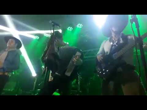 Bailão com Grupo Estampa Serrana !!