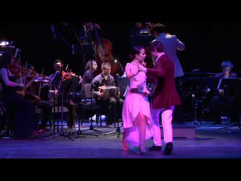 Pan Am Symphony plays Un momento