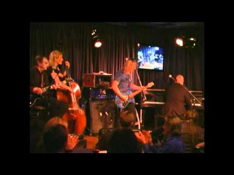 Steve Morse with Les Paul's Trio at the Iridium Jazz Club..m2t