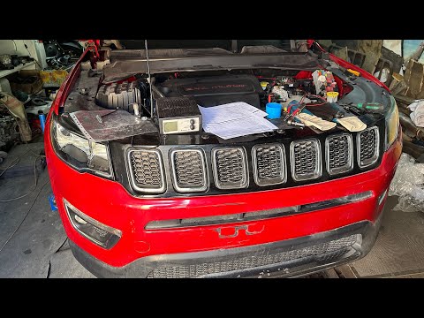 Как гниют новые машины. Утопленный по крышу.