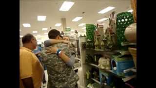 preview picture of video 'Hijo militar sorprende a su madre.'