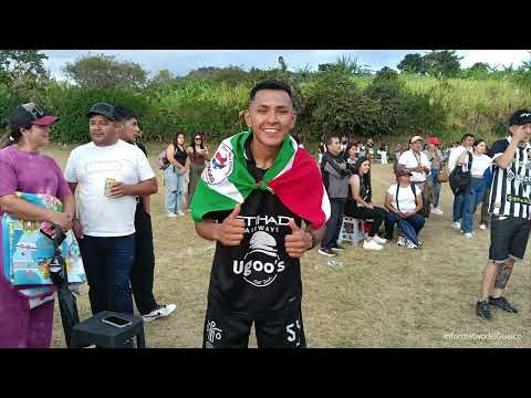 Jugadores y técnico de Villa del Rosario