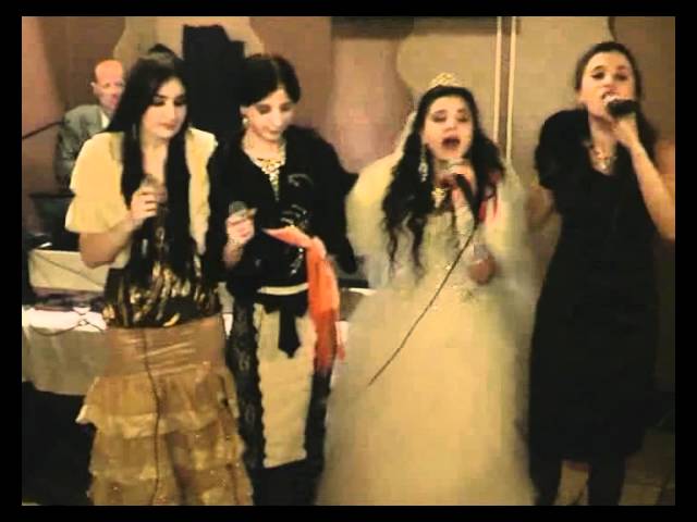 цыганская песня вьюга вьюга ты моя подруга. цыганский коллектив осенняя роса. ансамбль осенняя роса. цыганский ансамбль роса вьюга. анна стоянович осенняя роса цыганский ансамбль.