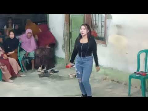 lagu tajamnya karang,,,cover Liss 👍