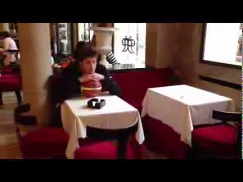 Backstage del servizio fotografico a Daniele Magro per Reyerzine