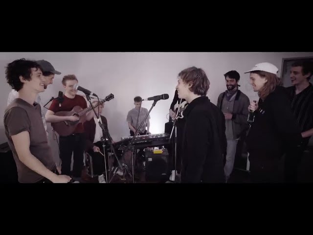 Tom's Diner von Annenmaykantereit & Giant Rooks ((jetzt ansehen))