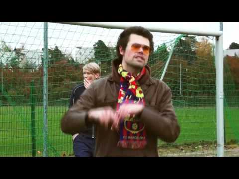 Lavis feat. Eino Antiwäkki - Junnujoukkueen Valmentaja [Musiikkivideo]