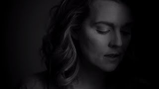 Musik-Video-Miniaturansicht zu The Joke Songtext von Brandi Carlile