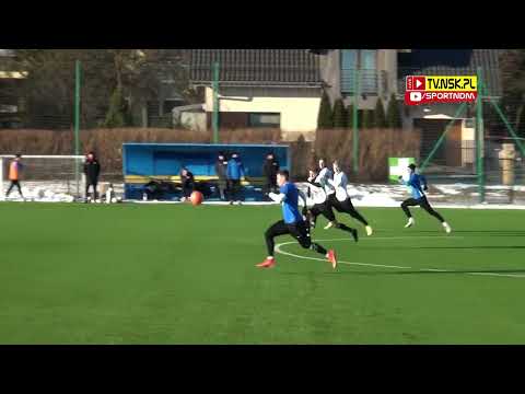 tv.nsk.pl [akcja z meczu] MKS Świt Nowy Dwór Maz. - KS Pelikan Łowicz 4:1 (2:1) 2022-01-22 g. 11:00