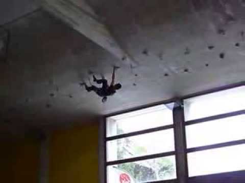 Melloblocco 2012 - Ramon Julian Puigblanque - Climbing in the gym