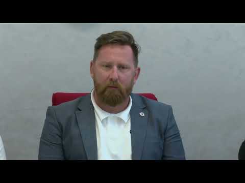 Košarkaši Radničkog sa navijačima slave osvajanje pehara i povratak u KLS