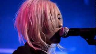 The Veronicas - 9. Hook me up (Live Revenge is Sweeter Tour)