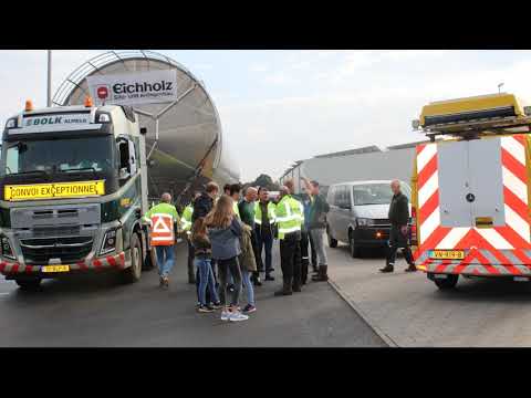 Anlieferung neuer Silos