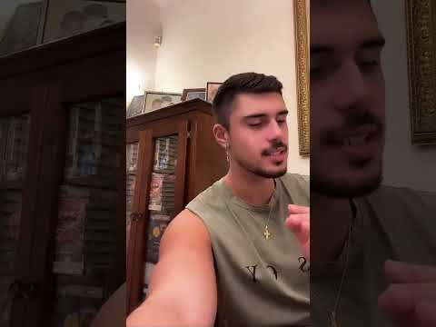 LifeNewscy: Ο Andrew Lambrou τραγουδά με τον παππού του