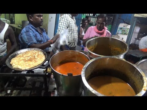 Chennai Street Dinner ( Paratha with Mutton Bati @ 60 rs Omelette @ 10 rs ) | Street Food Loves You