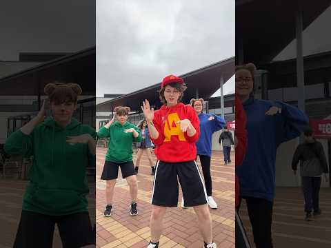 😍Alvin and the chipmunks cosplays ✨Spin me right round✨#shorts