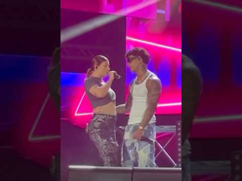 TAXI SULLA LUNA | Emma + Tony Effe Live a Rimini | #emma #tonyeffe #live #viral #shorts #hit