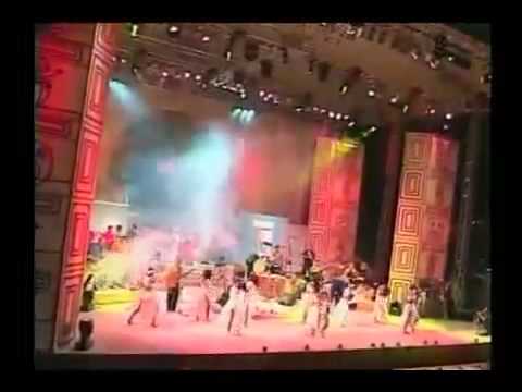 C-Zar Olarte   la morena with Chichi Peralta