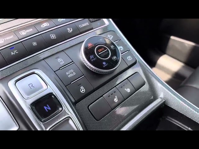 2023 Hyundai Santa Fe Preferred 18 inch alloy wheels| heated... in Cars & Trucks in London