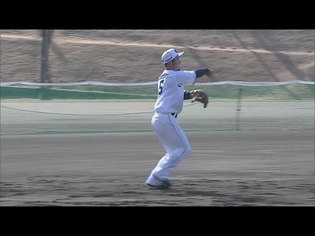 【春季キャンプ】ライオンズ・外崎修汰が久々の三塁守備で見事なグラブさばき!!  2025年2月6日 埼玉西武ライオンズ
