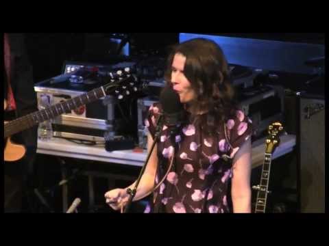 Steve Martin & Edie Brickell - Sarah Jane and the Iron Mountain Baby