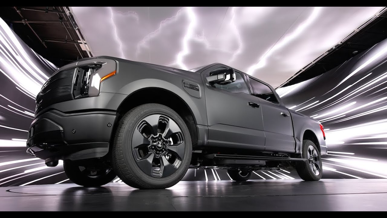 Ford F-150 Lightning Platinum Black Edition first look: this pickup truck looks sinister! - YouTube