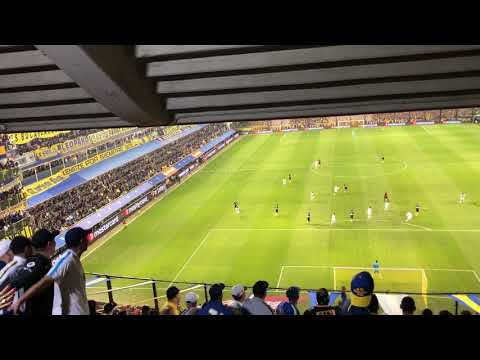 "A pesar de los gases los palos recibidos - Boca Paranaense 2019" Barra: La 12 &bull; Club: Boca Juniors
