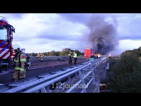 Dode bij ernstig ongeval met brand op de A50 bij knooppunt Paalgraven
